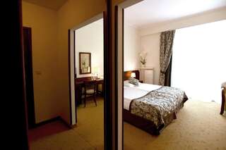 Отель Hotel Moscicki Resort & Conference Спала Двухместный номер с 1 кроватью или 2 отдельными кроватями-2