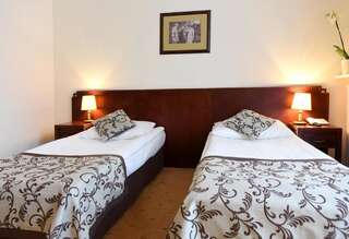 Отель Hotel Moscicki Resort & Conference Спала Двухместный номер с 1 кроватью или 2 отдельными кроватями-4