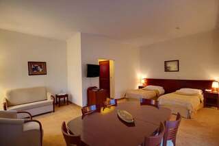 Отель Hotel Moscicki Resort & Conference Спала Двухместный номер Делюкс с 1 кроватью или 2 отдельными кроватями-1